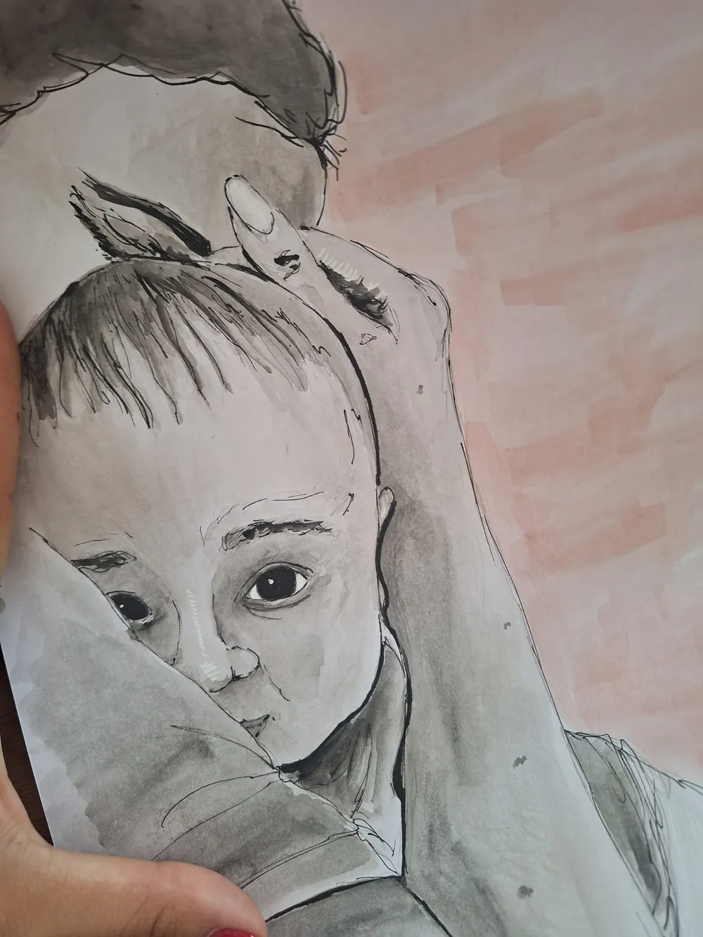 Retrato a aguarela de um bebé ao colo